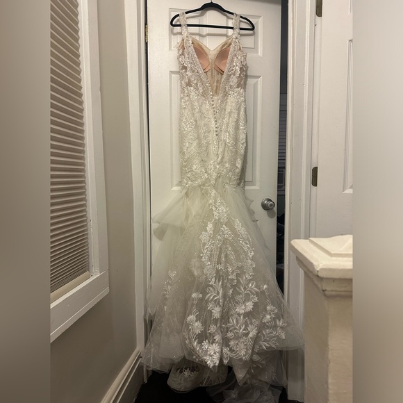 Martin Thornburg Branson Wedding Dress 122231 - Picture 6 of 17